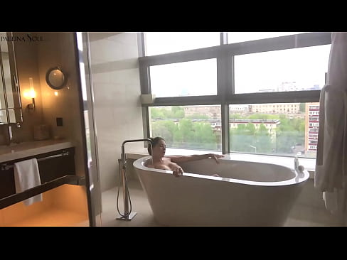 ❤️ Milzīgs skaistule kaislīgi trīc no viņas pussy vannas istabā ❤️ Porno pie lv.makesexnotwar.ru ☑