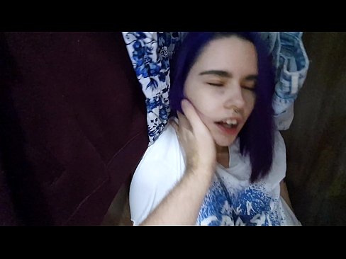 ❤️ Atradu savu māsu skapī un palīdzēju viņai beigt. ❤️ Porno pie lv.makesexnotwar.ru ☑